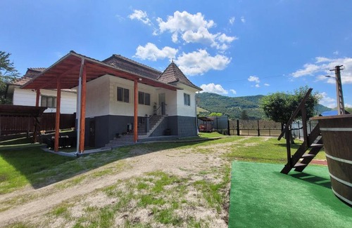 Ocolis House | Carla House