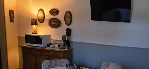 Hettinger Hotel | Carls Cabins