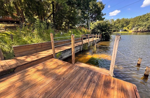 Mountain Rest House | Carolina Cottage- Private lakefront retreat in Mountain Rest, SC