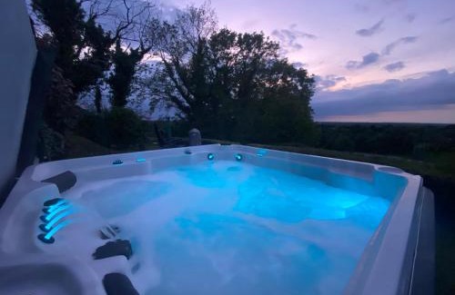 Sulby Apartment | Carrick Beg Self Catering Holiday Accommodation with Hot Tub