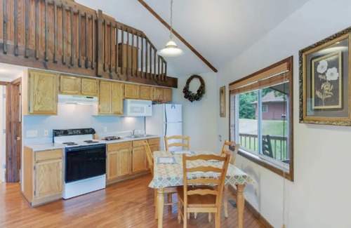 Ellijay Cabin | Carters Lake, Lakeside Cabin #10 includes boat slip at the marina