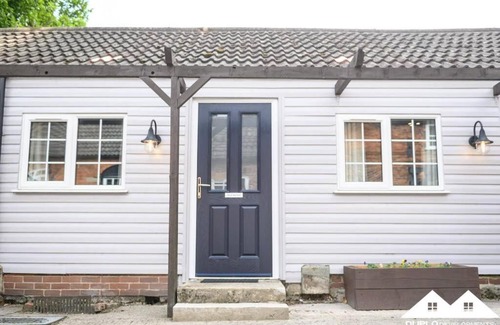 Retford House | Carver Apartment at West Drayton Farm