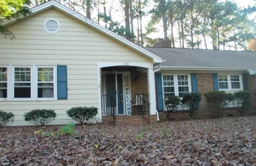 Cary House | Cary Top Location Ranch Home