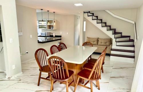 Ubatuba House | Casa à 200mts da Praia