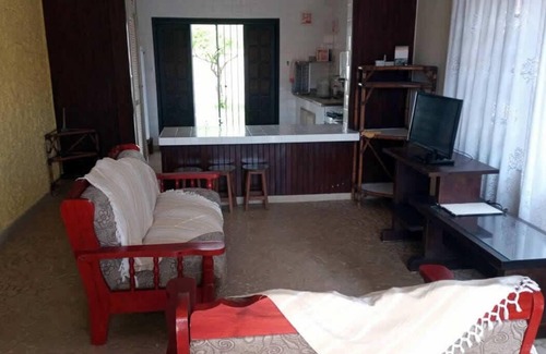 Solemar House | Casa 02 Dorm. a 50 mt da Praia, Acomoda até 10 Pessoas, Garagem 03 Carros