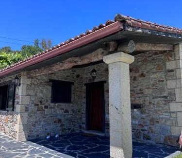 Mondariz House | Casa 2 habitaciones con piscina y cenador al aire libre