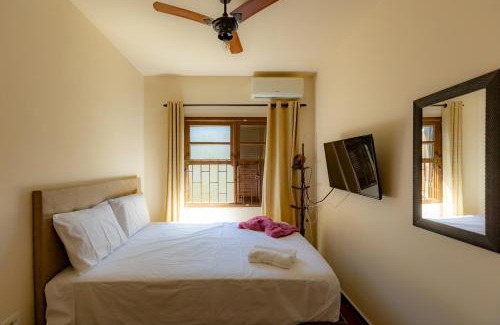 Caioba House | Casa 3 quartos com Wi-Fi, Ar e Churrasqueira