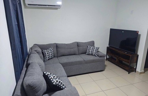 Pesqueria House | Casa 3 recámaras cerca del aeropuerto