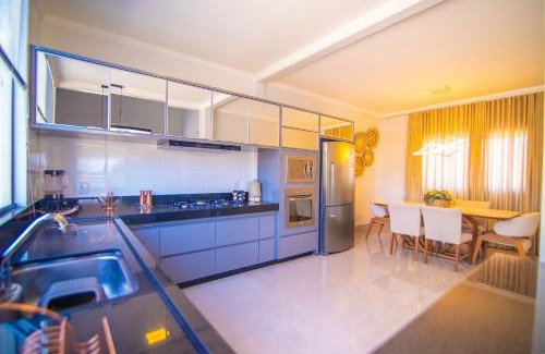 Caldas Novas Villa | Casa 5 Quartos, Piscina Aquecida e acesso ao Lago