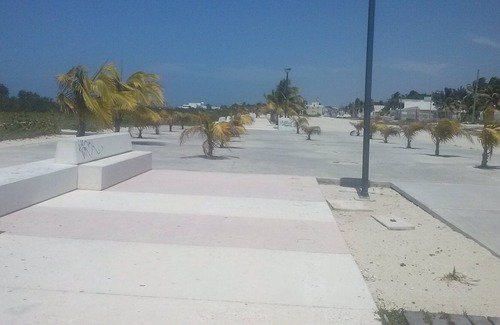 Yucatan Peninsula House | Casa a 30 mts de la playa comoda y fresca