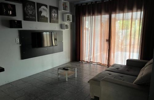 Santa Felicidade House | Casa aconchegante de fácil acesso Br 277 Aeroporto