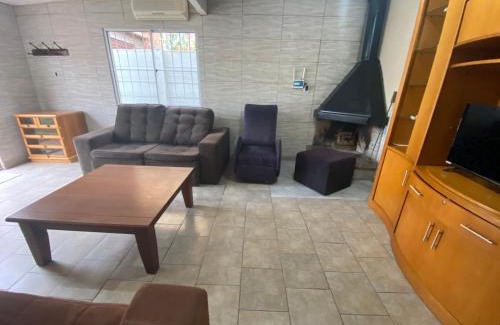 Chui House | Casa agradável com lareira