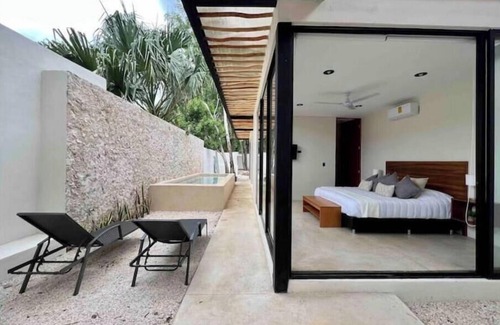 Centro Apartment | Casa Álamo in Downtown Merida, pool, 2 br