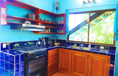 Pavones House | Casa Aloha - Birder & Surfer Paradise! AC, WiFi, Short Walk to Pavones Point!