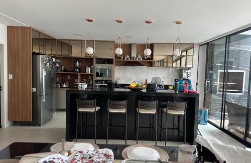 40 Horas House | Casa alto padrão pra cop 30 4 Suites