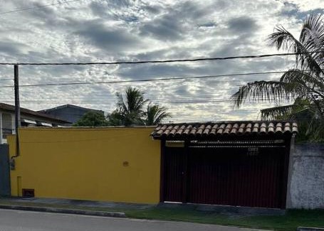 Bairro das Laranjeiras House | Casa Amarela