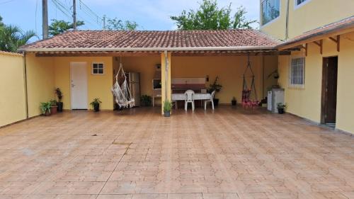 Porto Novo House | Casa Amarela Caragua