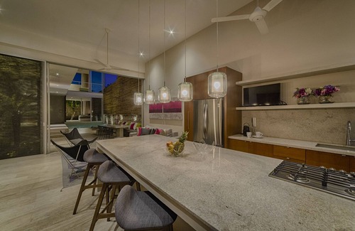 Zona Paseo Montejo House | Casa Amelie style home in Santa Lucia