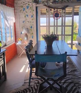 Xangri-La House | Casa beiramar, vista mar e pinheiros, pé na areia