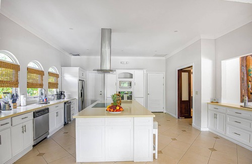 Jaco House | Casa Big Game, Private Pool, Concierge Service, access to the Beach Club!