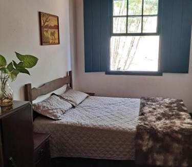 Sacra Familia do Tingua House | Casa de fazenda com lago