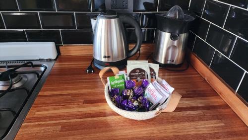 San Nicolas de los Arroyos Apartment | Casa Centrica con Cochera Privada y Portón Eléctrico para facil acceso