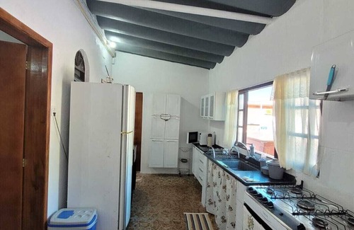 Raul Cury Ski Chalet | Casa c pisc, churrasq, pet friendly a 200m do mar