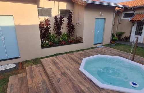 Brotas House | Casa c/quartos separados + churrasqueira ampla.