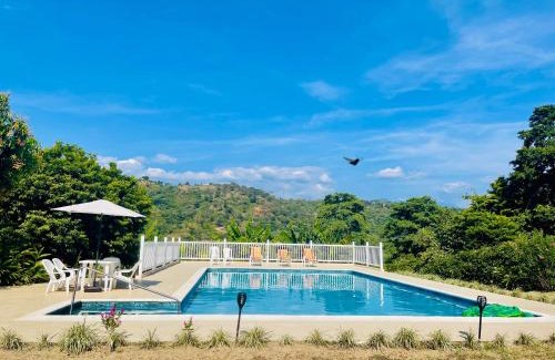 Chinauta Villa | Casa campestre La Victoria-Private Village