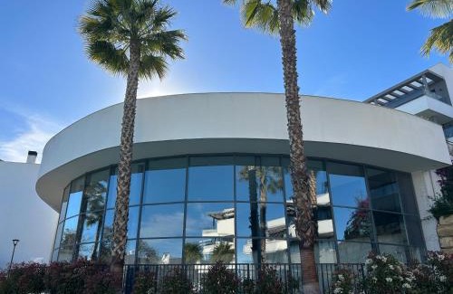 Estepona Apartment | CASA CASU NEW STUNNING 3 BED RAISED GROUND FLOOR APARTMENT & HUGE BALCONY WITH SEA POOL & MOUNTAIN VIEW INDOOR & OUTDOOR SWIMMING POOLS & GYM WALKING DISTANCE TO BEACH PORT Estepona TRAVELLER AWARD 2023