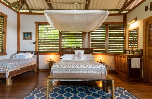 Isla Bastimentos Hotel | Casa Cayuco Eco-Adventure Lodge