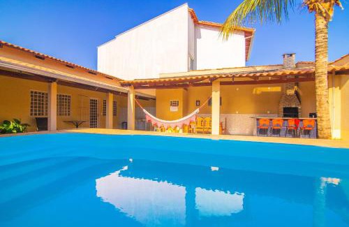 Bandeirantes Villa | Casa Charmosa com Piscina e localização Incrível