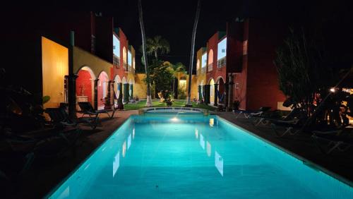 Colonia 10 De Abril Villa | Casa Colonial, Cozumel Villa Guava