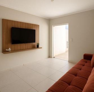 Juazeiro House | Casa com 2 Quartos Climatizados e Garagem