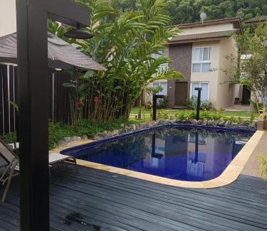 Juquehy House | Casa com 3 suítes em condomínio com piscina em Juquehy