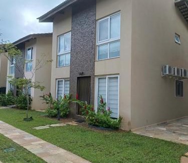 Juquehy House | Casa com 3 suítes em condomínio com piscina em Juquehy