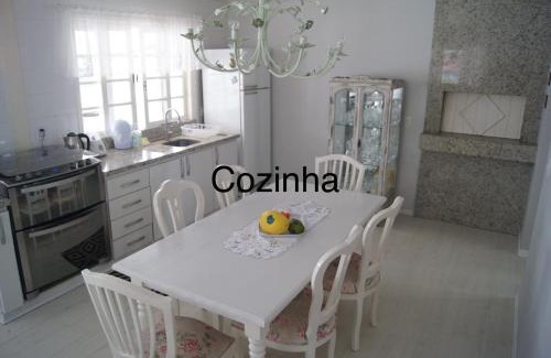 Ponta do Papagaio House | Casa com 4 quartos à 200 m da praia c/churrasqueira