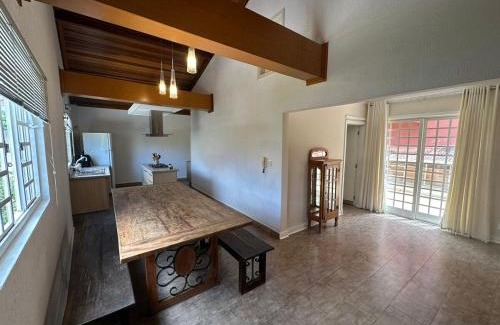 Regiao Urbana Homogenea X House | Casa com churrasqueira