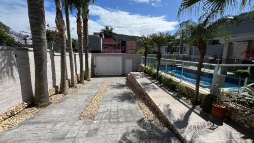 Barra House | Casa com Piscina - Refúgio do Mar