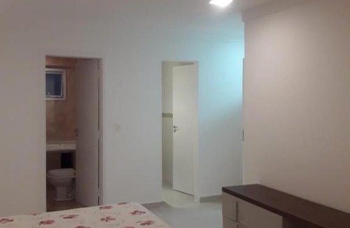 Jardim Virginia House | Casa com piscina a 150m da praia da Enseada