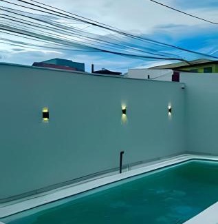 Jardim Flamboyant House | Casa Com Piscina a 8min da praia