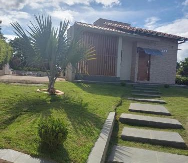 Capitolio House | Casa com piscina vista para lago, 03 quartos confortáveis