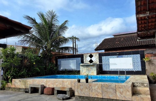 Jardim Praia Grande House | Casa com pisicna in Mongaguá