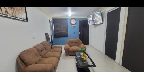 Candelaria House | CASA con 2 habitaciones, Cocina,comedor y baño privados