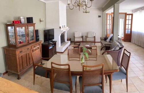 Mercedes House | Casa con piscina para 8 personas