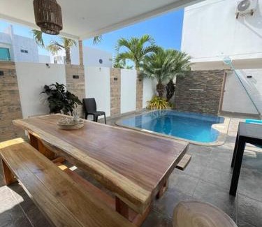 Salinas Apartment | Casa con piscina privada