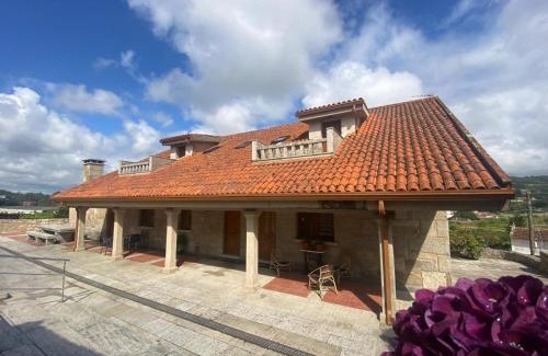 Vilanova de Arousa Apartment | Casa con piscina y barbacoa · Casa O vincular by Easy Life Rent