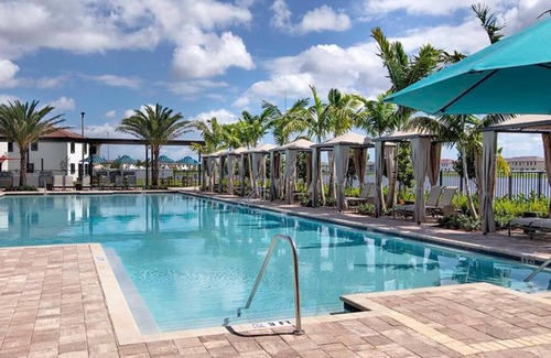 Miami Lakes Apartment | Casa con vista al lago