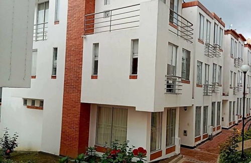 Fusagasuga House | Casa Condominio Fusagasugá/Cundinamarca