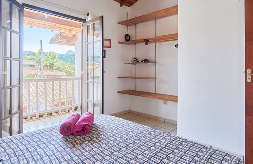 Jabaquara House | Casa Cravo e Canela com 3 Quartos, ar e Piscina